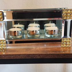 Mirrored tea candle table decoration