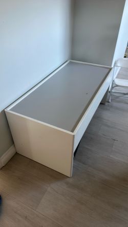 Play table