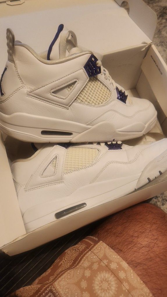 Jordan 4 Retro Purple Metallic 