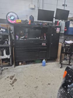 US GENERAL SERIES 3 HUTCH,LOCKER AND 56IN TOOL BOX