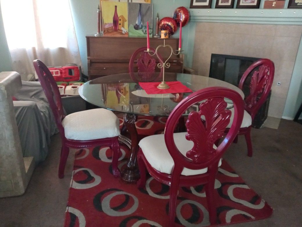 Dinning Table With 4 Chairs