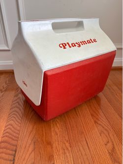 Heavy Duty Igloo Playmate Cooler