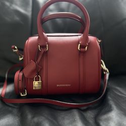 Women’s Bag Burberry – Like New Condition 