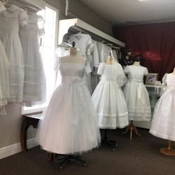 Beautiful Outfits dressers Clothes For Comunion And baptism For Girls And Boys.