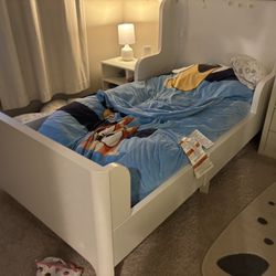 Busunge Extendable Junior Bed