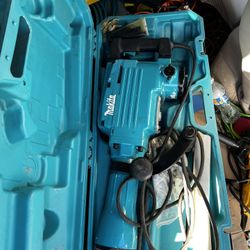 Se Vende Este Roto Martillo 