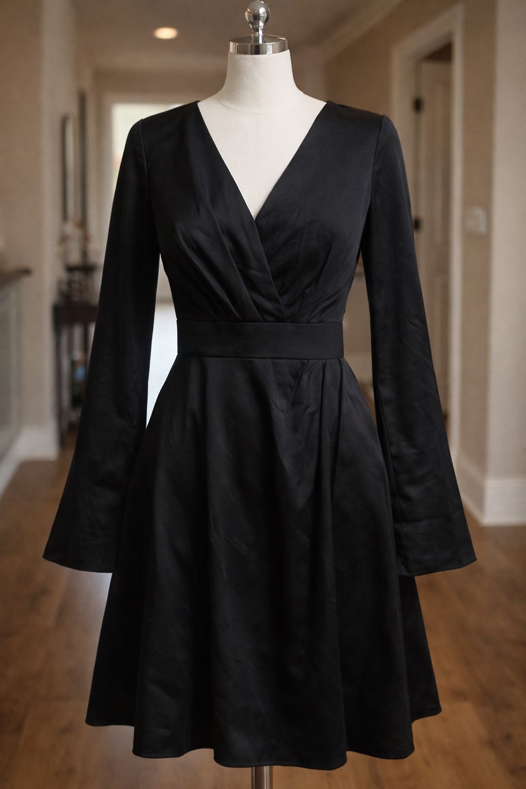 Revolve x Chrissy Teigen Black Long Sleeve Wrap Mini Dress  Size XS -  conticontadores.com.br