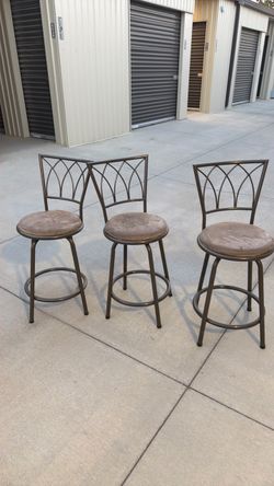3 barstools