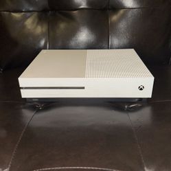X Box One S 