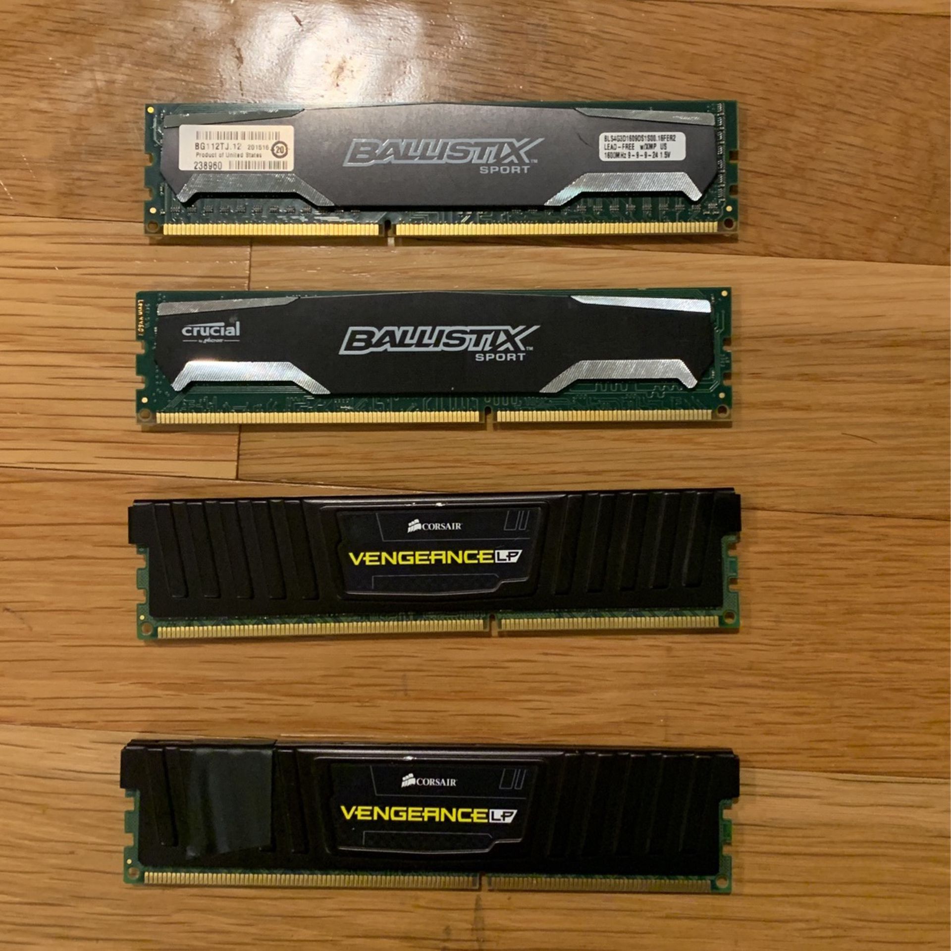 16 GB (2x4 + 2x4) DDR3 1600MHZ RAM