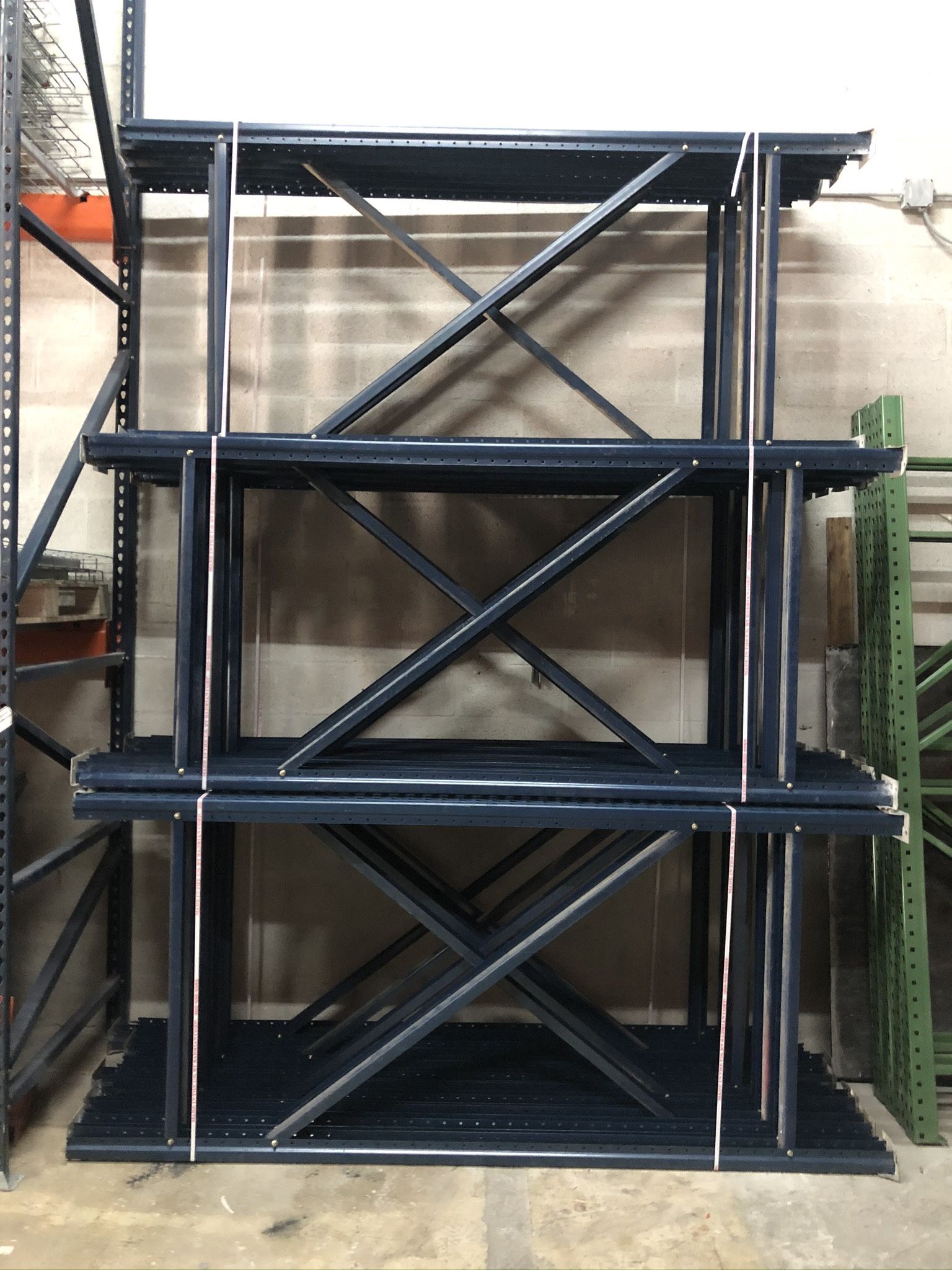 8ft Heavy Duty Pallet Rack Uprights for Sale in Miami, FL - OfferUp