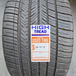 (1) 285 30 19 Michelin Tire
