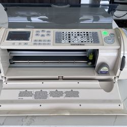 Cricut Expression 24" Personal Electronic Cutter Machine w/ ACCESSORIES