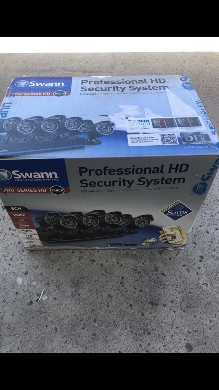 Swann 8 channel dvr 8 cameras security kit (1080P)