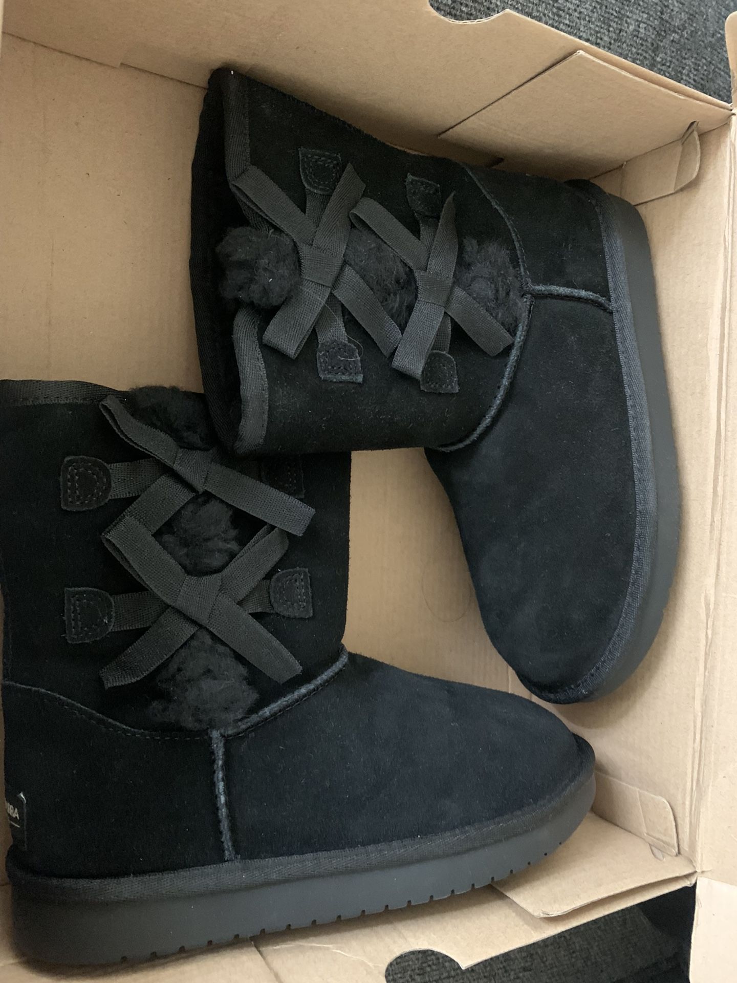 kookaburra by UGG victoria short bootie boots