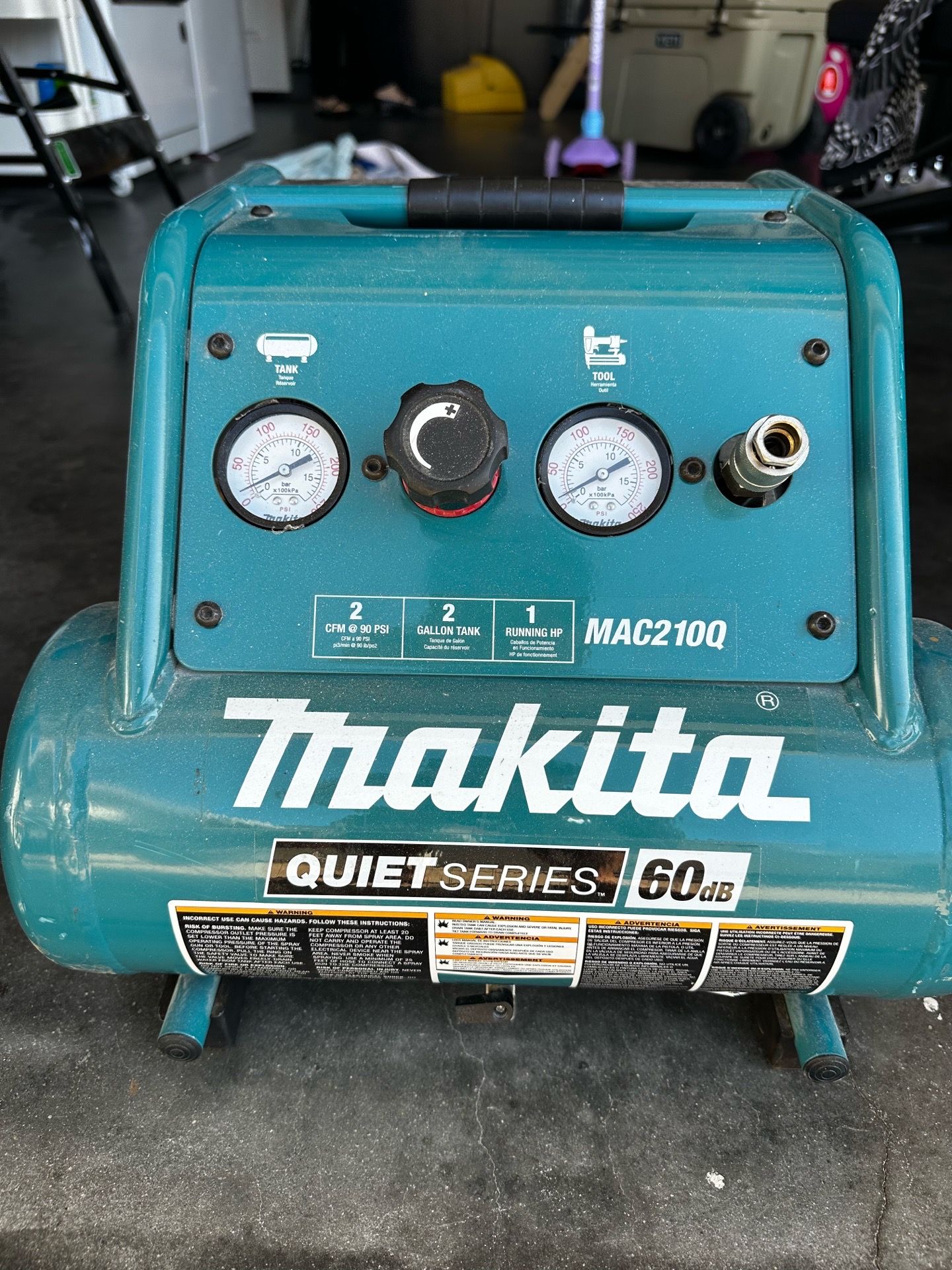 Makita Air Compressor - Electric