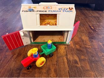 Vintage fisher-price little people barn