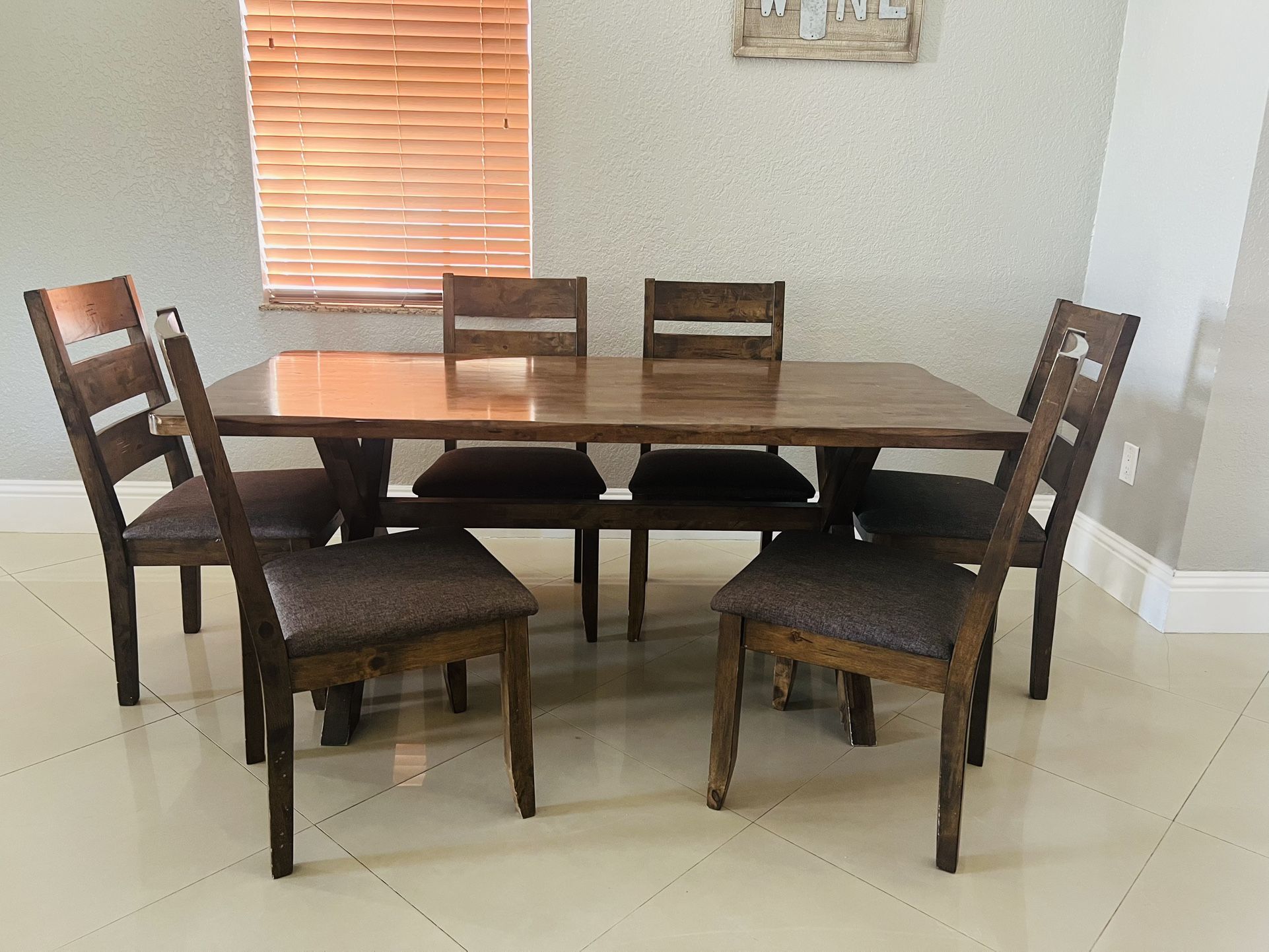 Dining Set + Stool / Juego De comedor + Banco