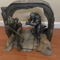 Halo 5 Guardians Limited Edition Master Chief And Spartan Locke 