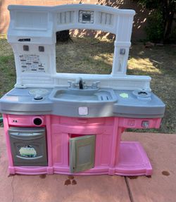 Play Kitchen
