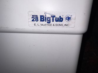 Mustee Model 28 BigTub Utility Sink with Faucet – Laundry/Mud Room