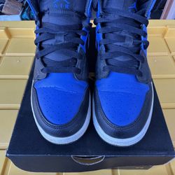 Air Jordan 1 Mid (GS) Size 5 Youth