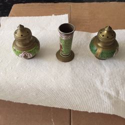 Sait , Pepper and Toothpick Holder