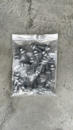 Parts, Mercedes-Benz Lugnuts