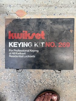 vintage Kwikset Keying Kit No. 269 used for rekeying Kwikset residential door locks and deadbolts.