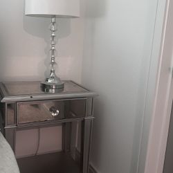 Two Nightstands And Lamps