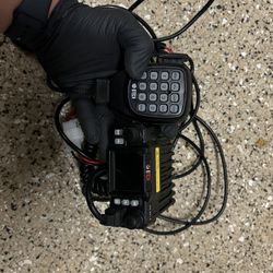 Car radio caller