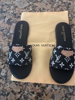 LV Sandals - Size 40