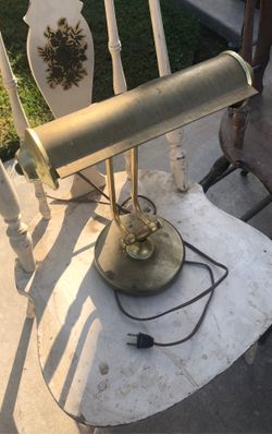 Antique brass desk lamp needs a bulb