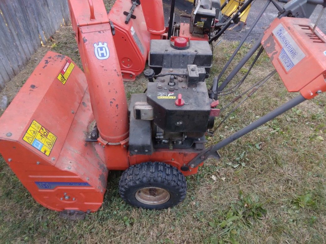 2 Snow Blowers Mechanic Special 