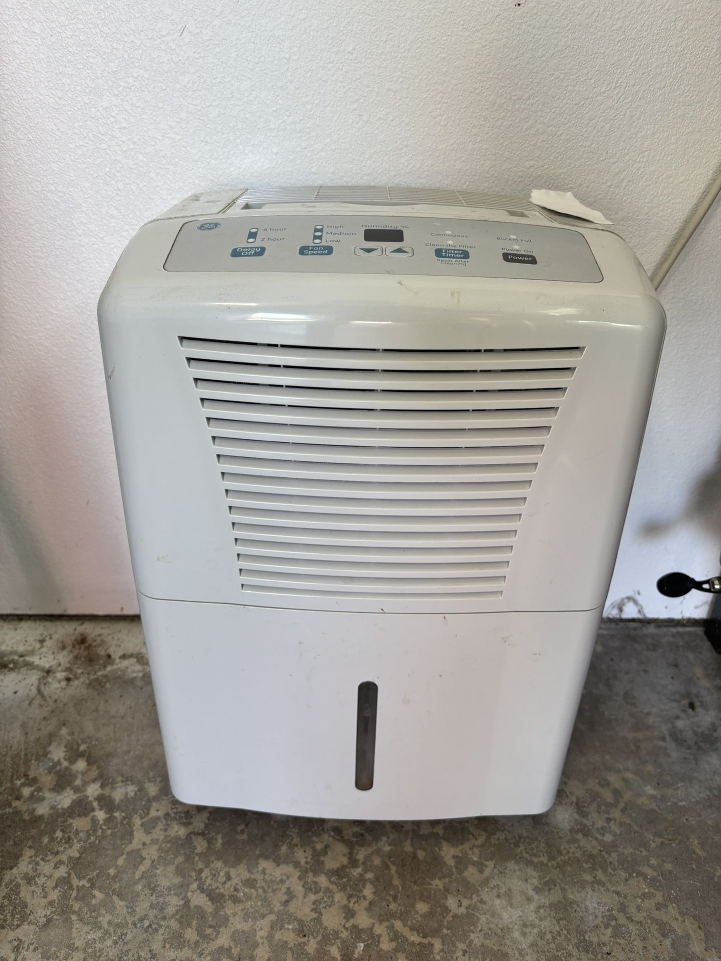 Dehumidifier Lightly Used