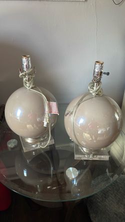 2 lamps