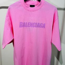 NEW SEASON SS23 BALENCIAGA T-SHIRT, Visit Our Profile For More Items Available!!!