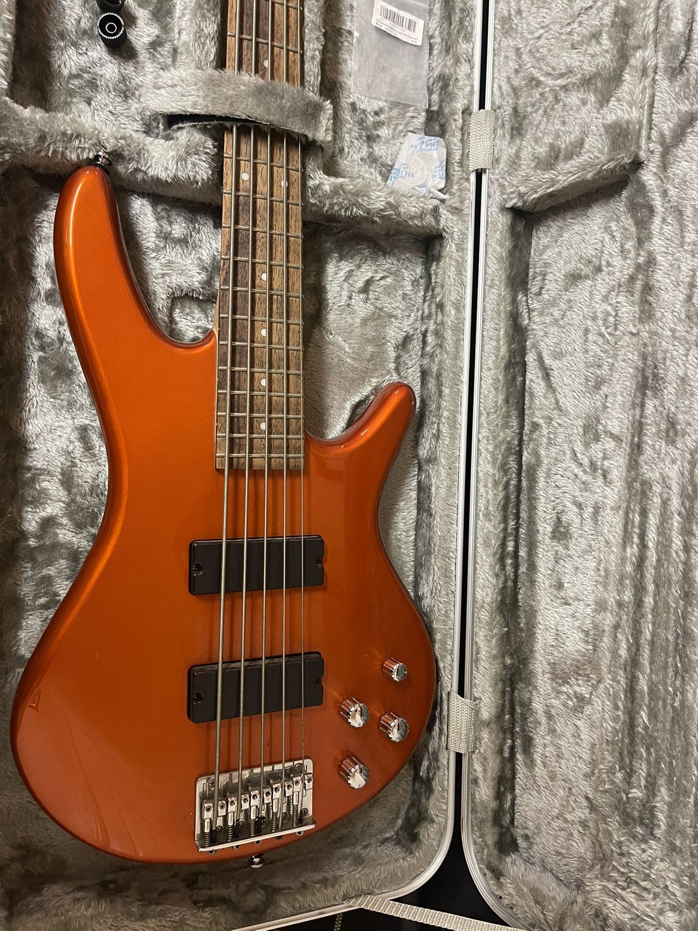 IBANEZ GIO 5 String BASS