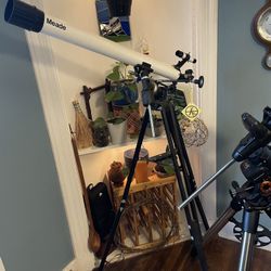 Meade Refractor Telescope EXTRAVAGANZA