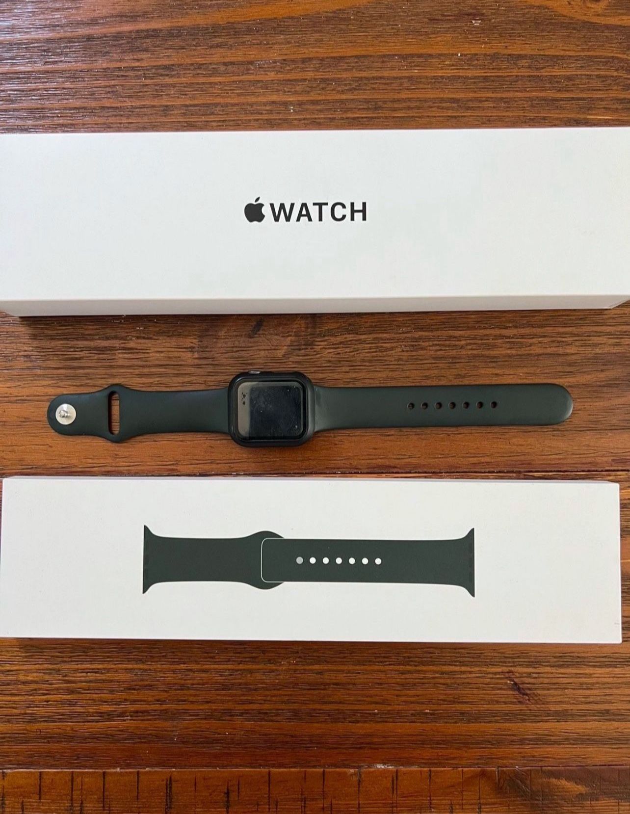 Apple Watch: SE (Space Gray)