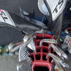 Titleist Set 3wood, Hybrid, T-150 Irons, Sm-9 Wedges