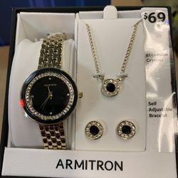 Women’s Watch And Jewelry Set 