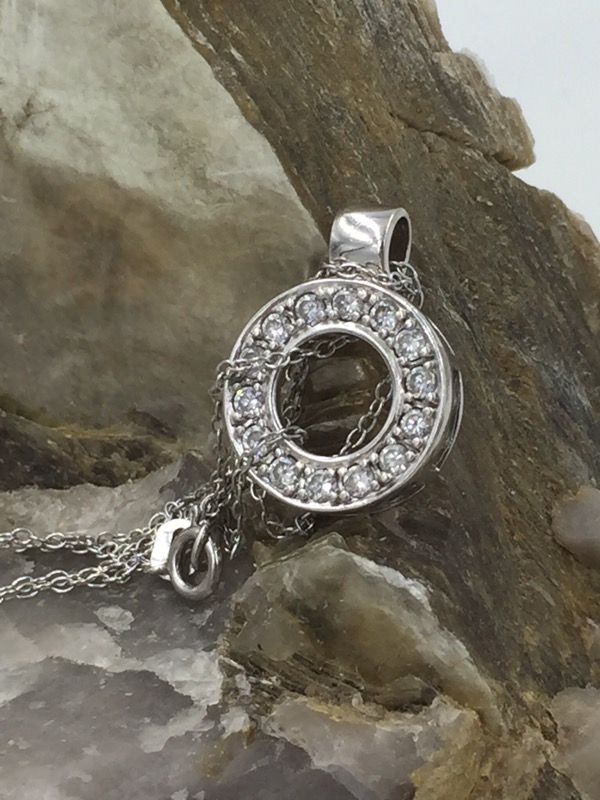 925 STER Silver CZ Round Pendant Necklace