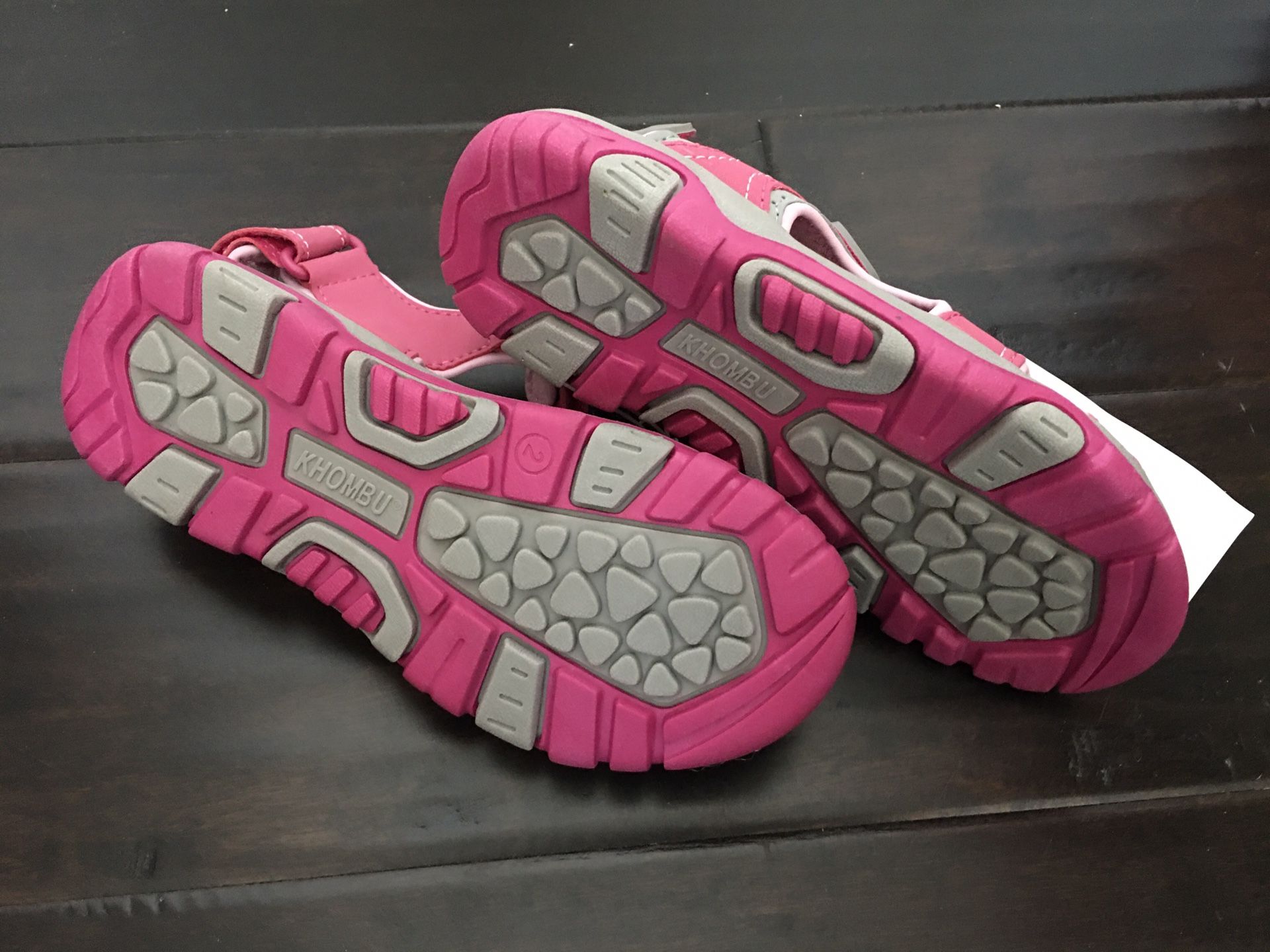 Khombu Girl’s River Sandal - size 2