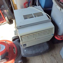 Small air conditioner