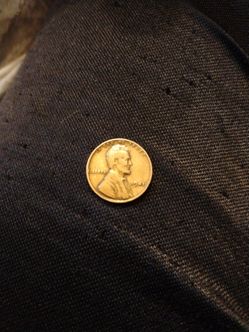 1941 wheat Penny in great condition no mint mark with stamping error