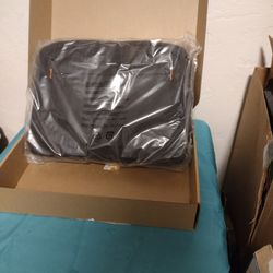 Amazon basic Laptop And Tablet Case 