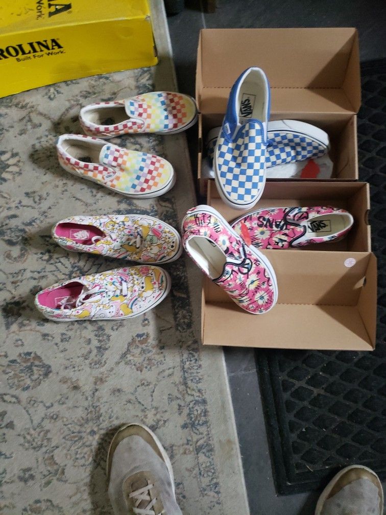 Vans.  4 Pair. 2 New Pair 