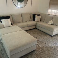 Family Rom Couch. A large modular sectional with chaise/ottoman pie