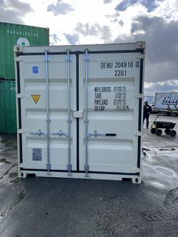 Compact 20' Steel Container — Wind & Watertight Storage | Glendale Delivery